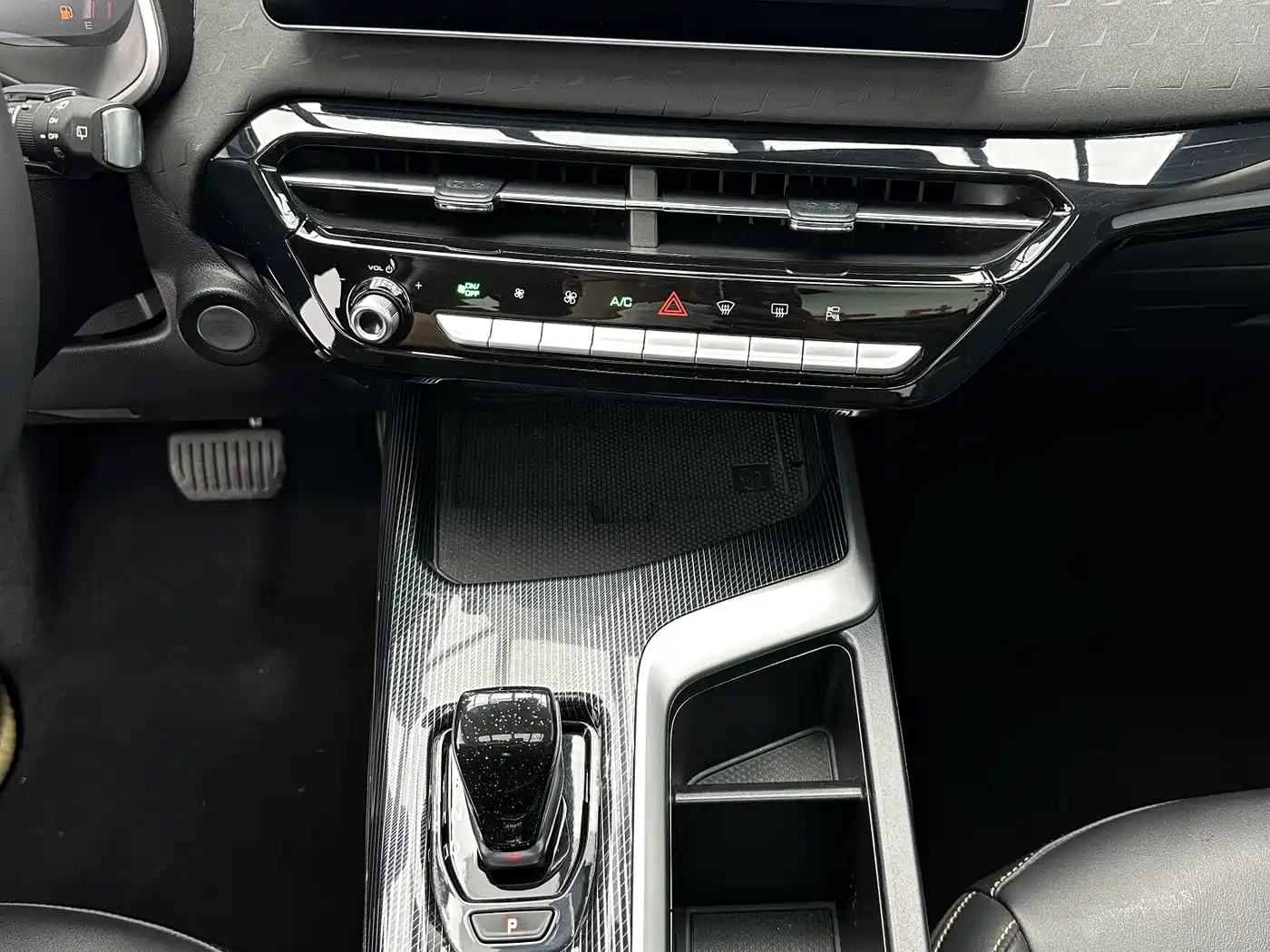 Haval Chitu 2022 Power Edition 1.5T Purple Copper Rabbit фото 16