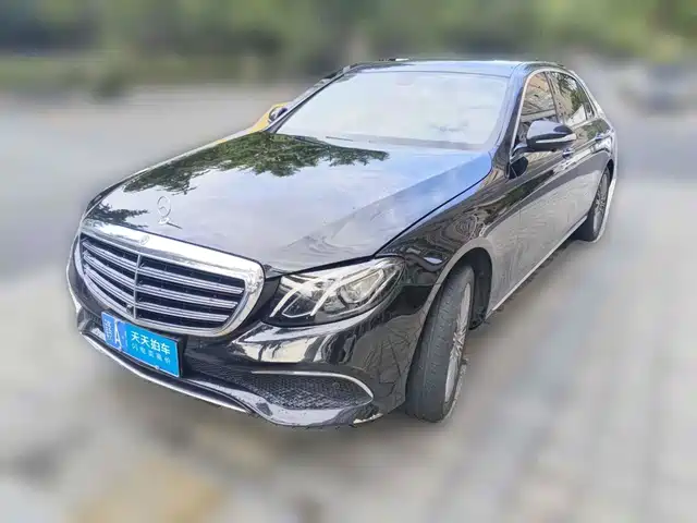 Mercedes-Benz E-Class 2019 Facelift E 300 L Luxury — фото 1