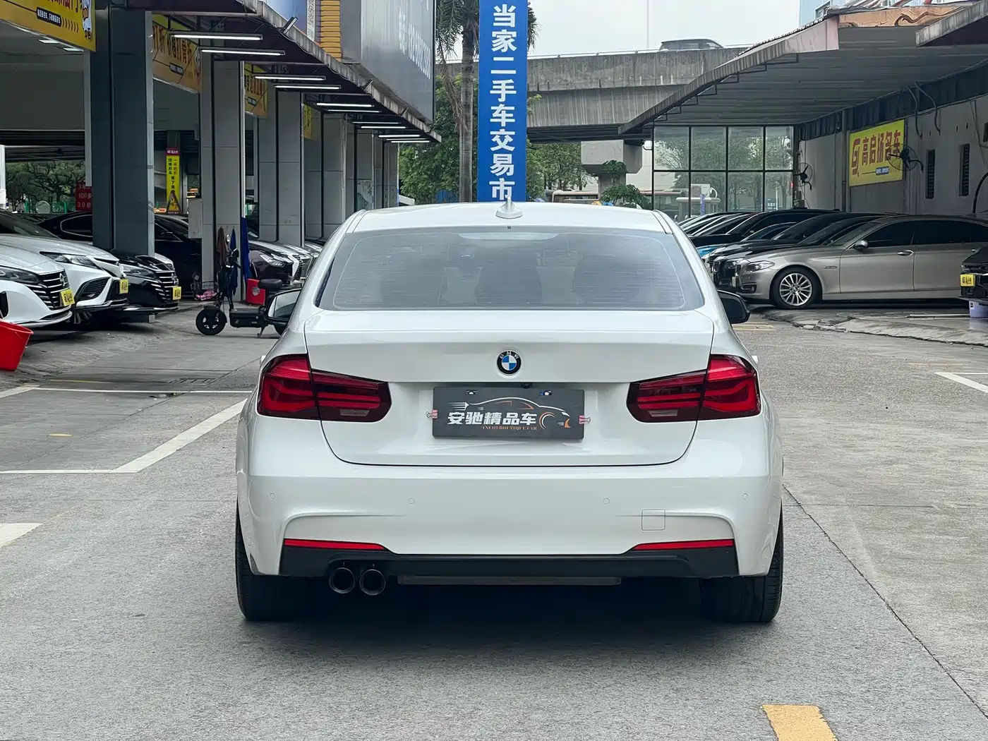 BMW 3 Series 2019 320i M Sport Black Night Edition фото 5