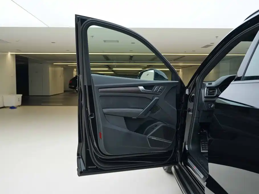 Photo 16 - Audi Q5L