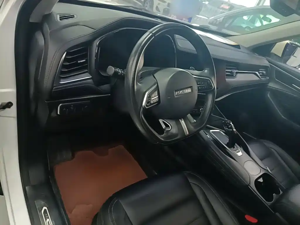 Фото 10 - Haval F7