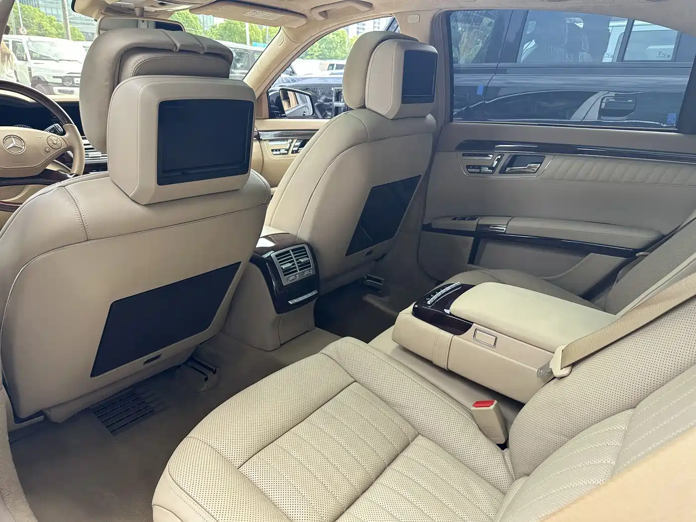 Mercedes-Benz S-Class 2010 S 600 L фото 16
