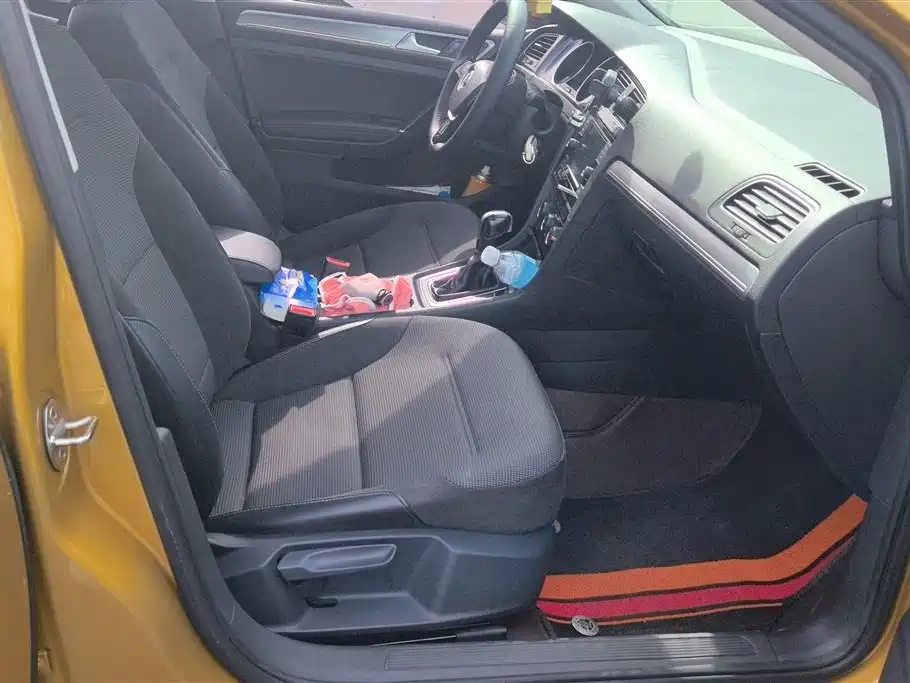 Volkswagen Golf 2018 230TSI Automatic Luxury фото 8