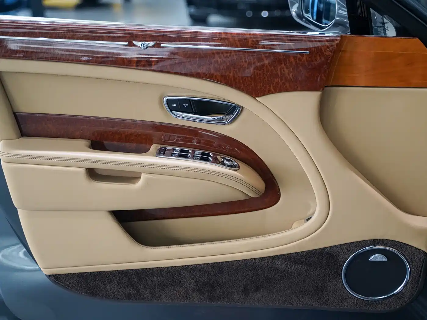 Bentley Mulsanne 2017 6.8T Long Wheelbase фото 5