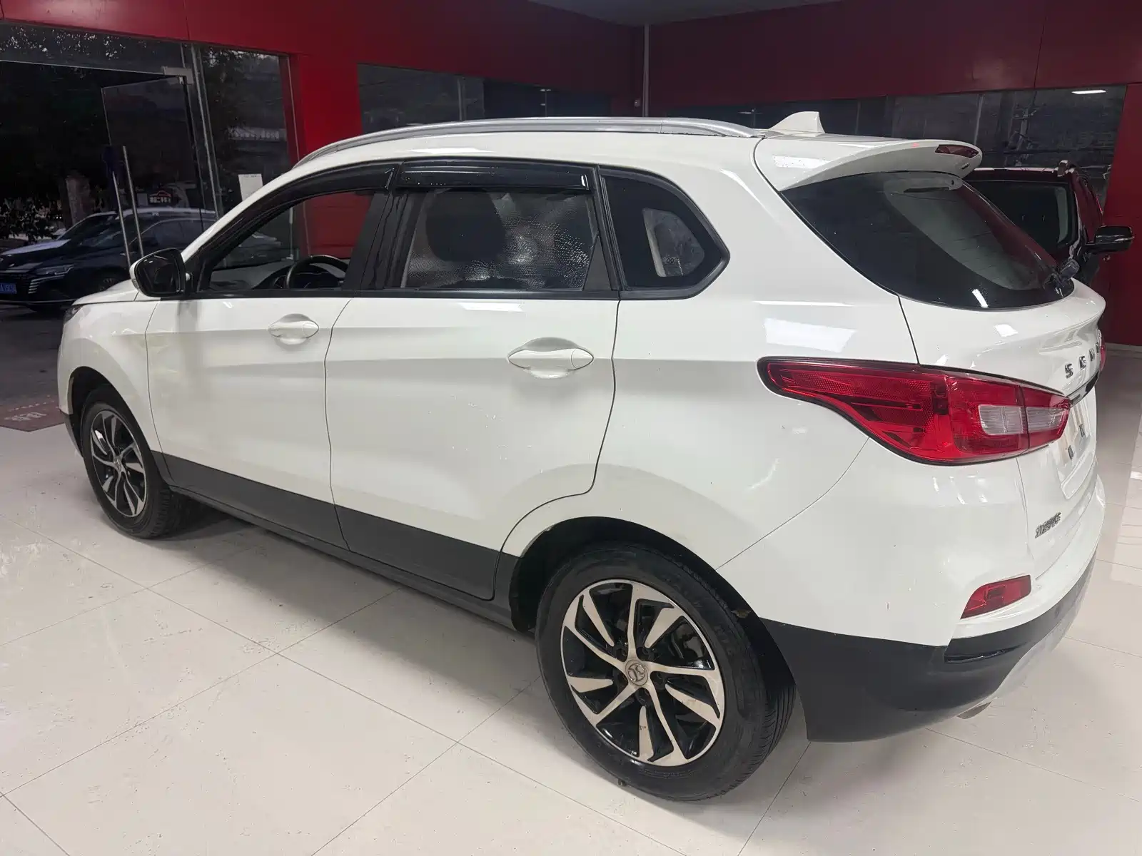 Фото 9 - BAIC Senova X55