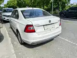 Photo 6 - Škoda Rapid