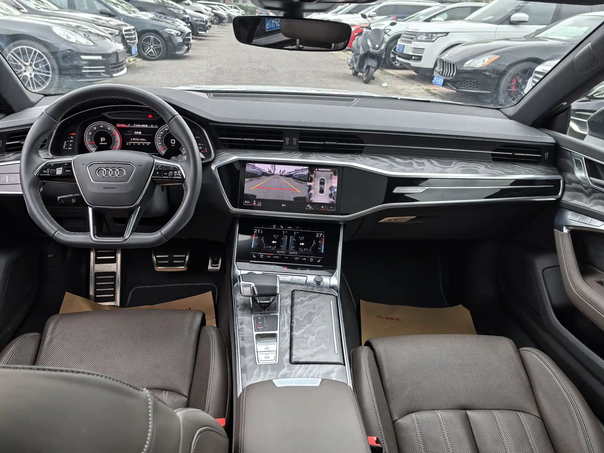 Фото 10 - Audi A7L