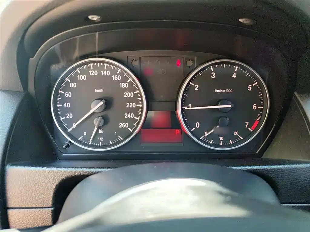 BMW X1 2015 Model sDrive18i Fashion Advanced Edition фото 4
