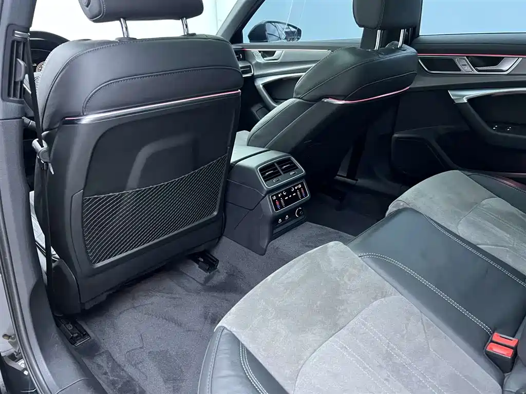 Audi Audi A6L New Energy 2022 55 TFSI e quattro 16
