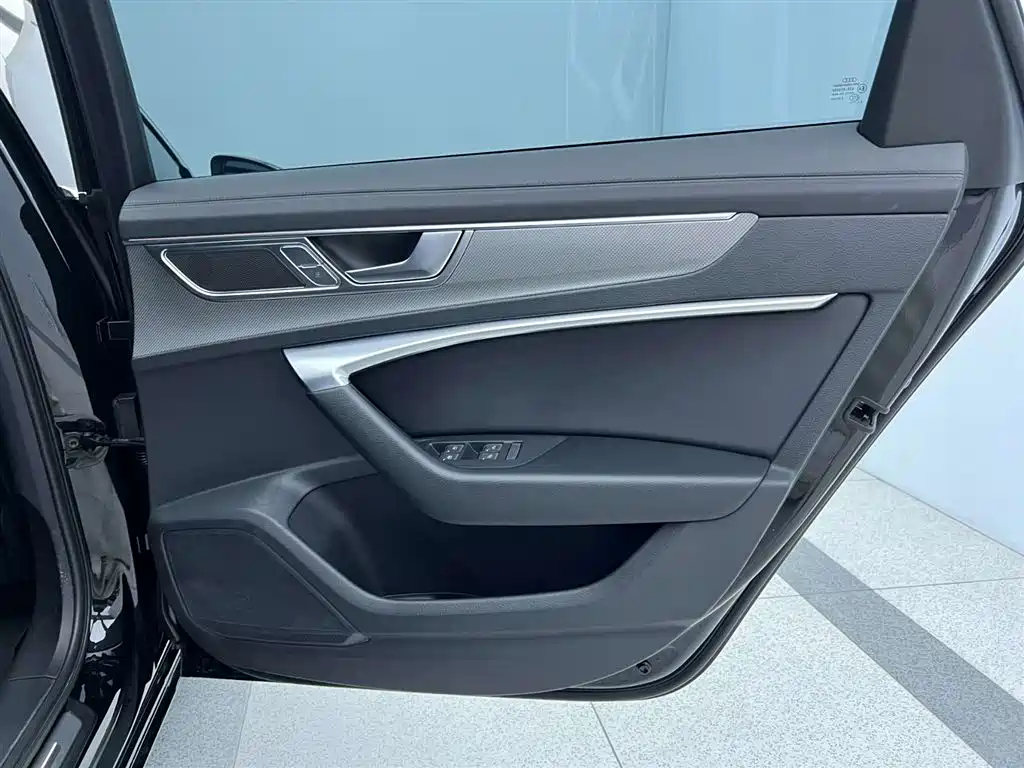 Audi Audi A6L New Energy 2022 55 TFSI e quattro 19