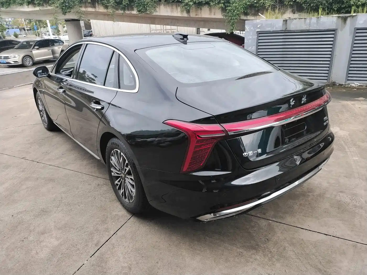 Hongqi H5 2023 1.5T DCT Smart Connect Joy Edition фото 8