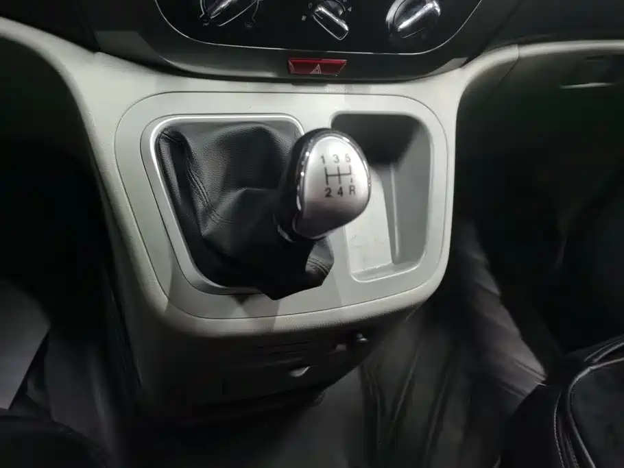 JAC Refine M3 2018 2015 Maker Edition 1.6L Luxury