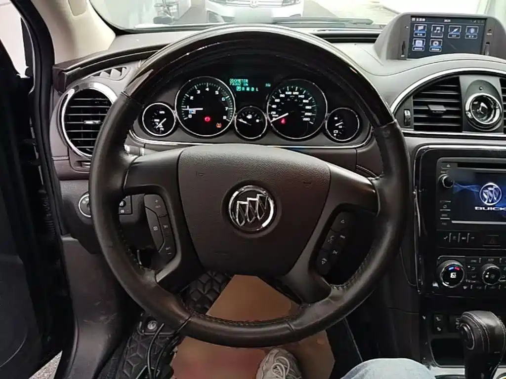 Фото 11 - Buick Enclave