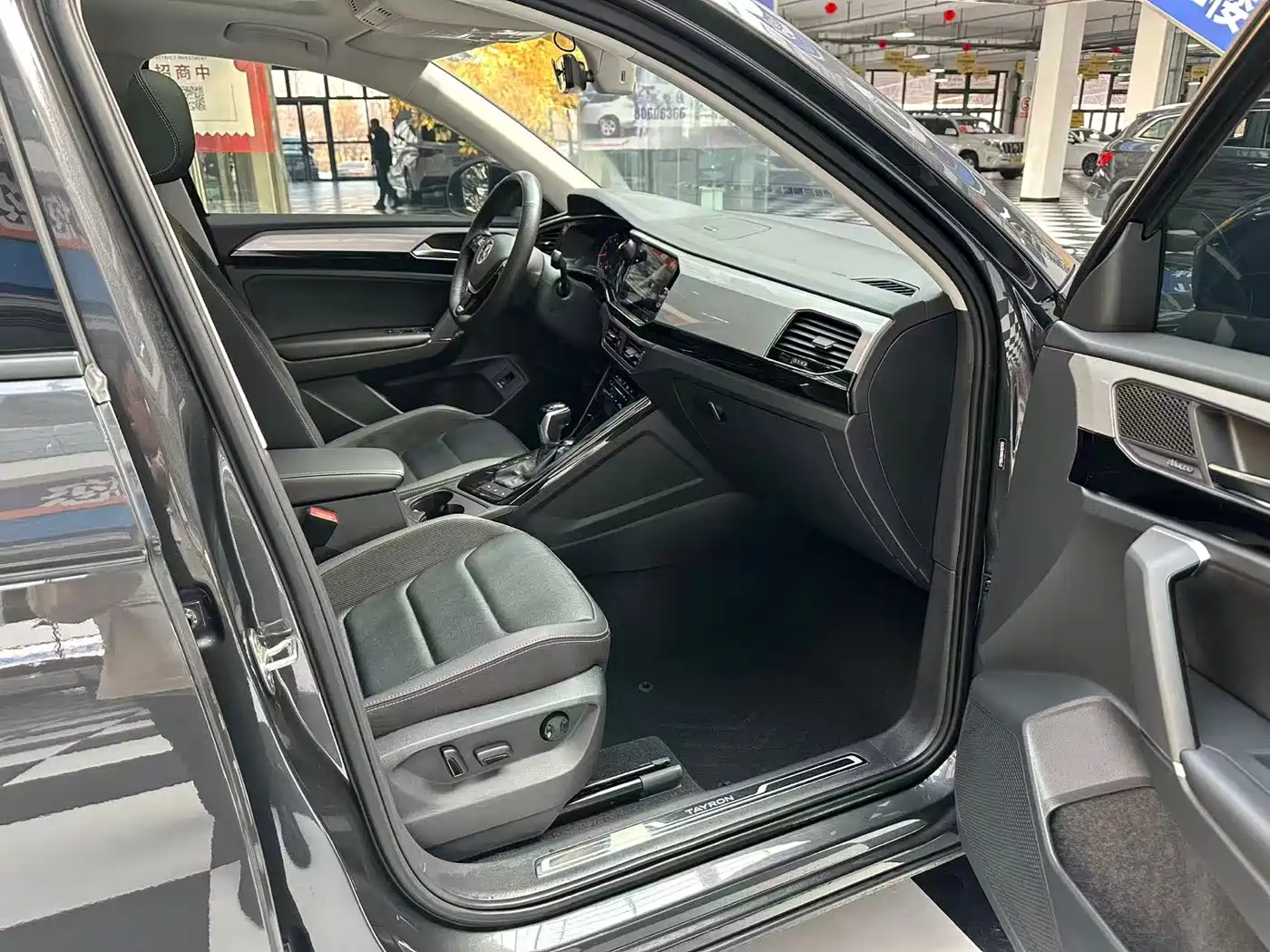 Volkswagen Tayron 2021 280TSI 2WD Luxury Smart Connect фото 20