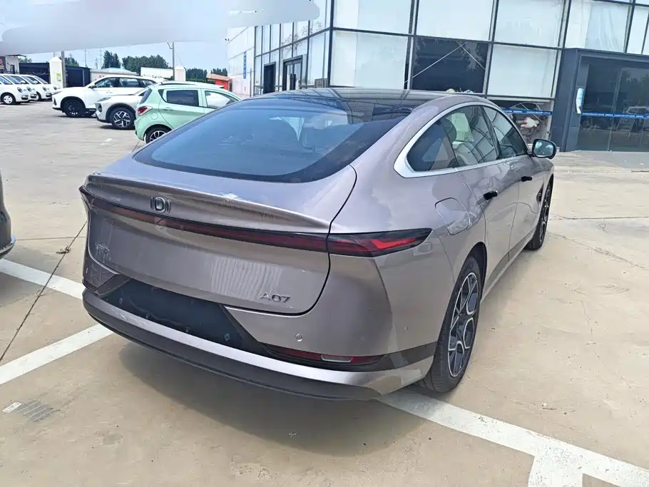 Changan Qiyuan A07 2026 2025 Blue Whale Extended Range 230 Flagship