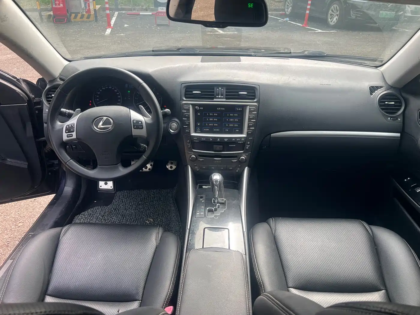 Фото 7 - Lexus IS