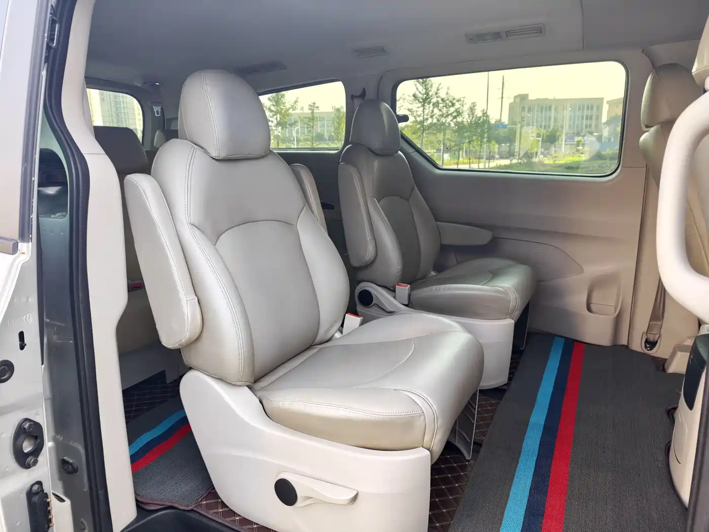 SAIC Maxus Maxus G10 2015 2015 2.0T Automatic Commemorative Edition