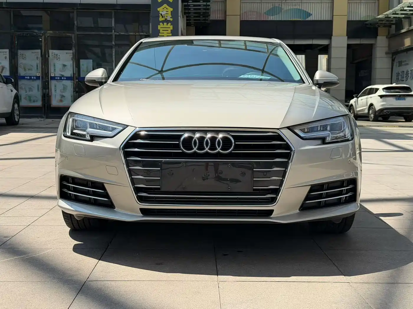 Фото 2 - Audi A4L
