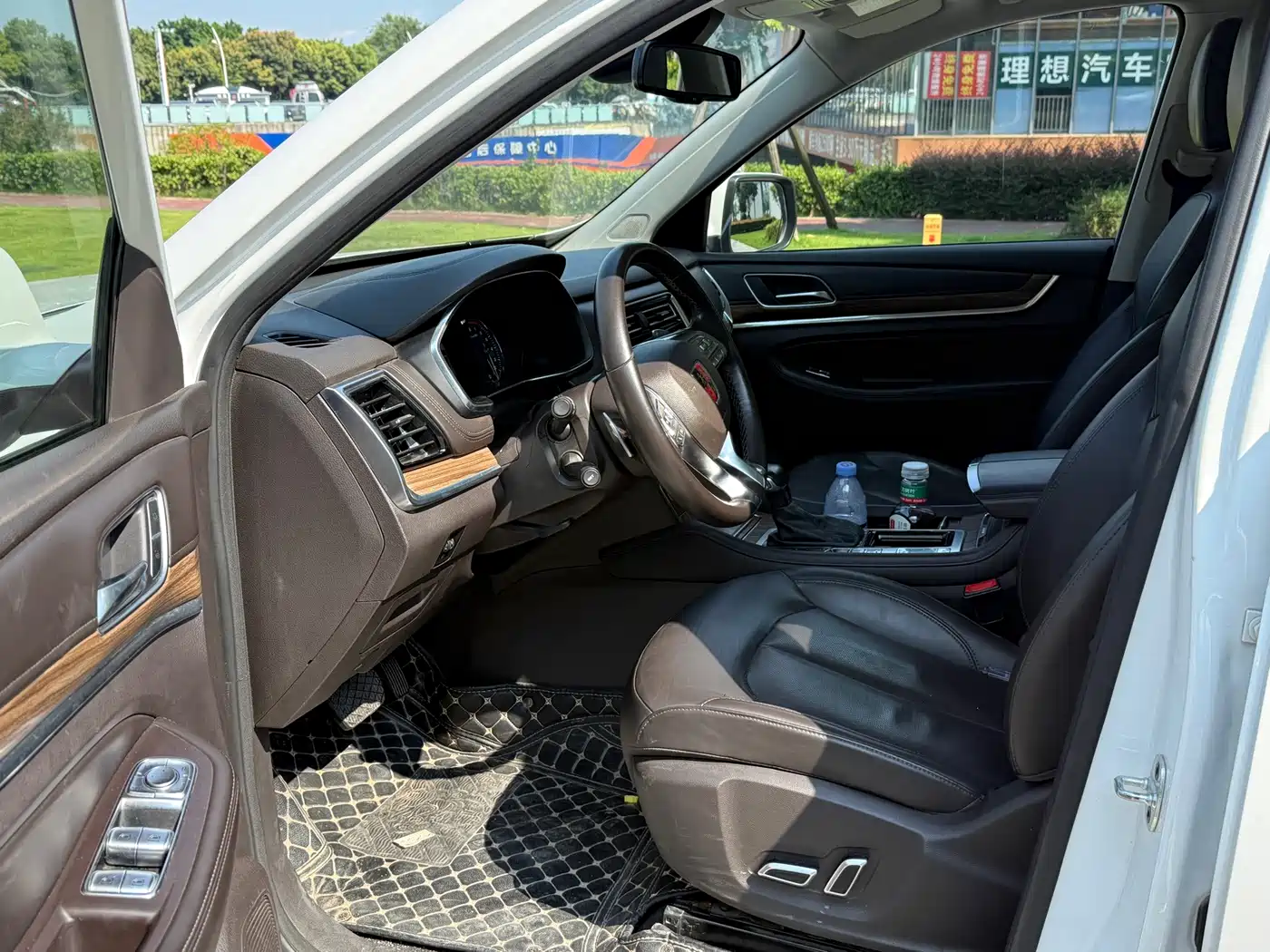 Roewe RX8 2019 2018 30T Internet-connected 2WD Ultimate Edition