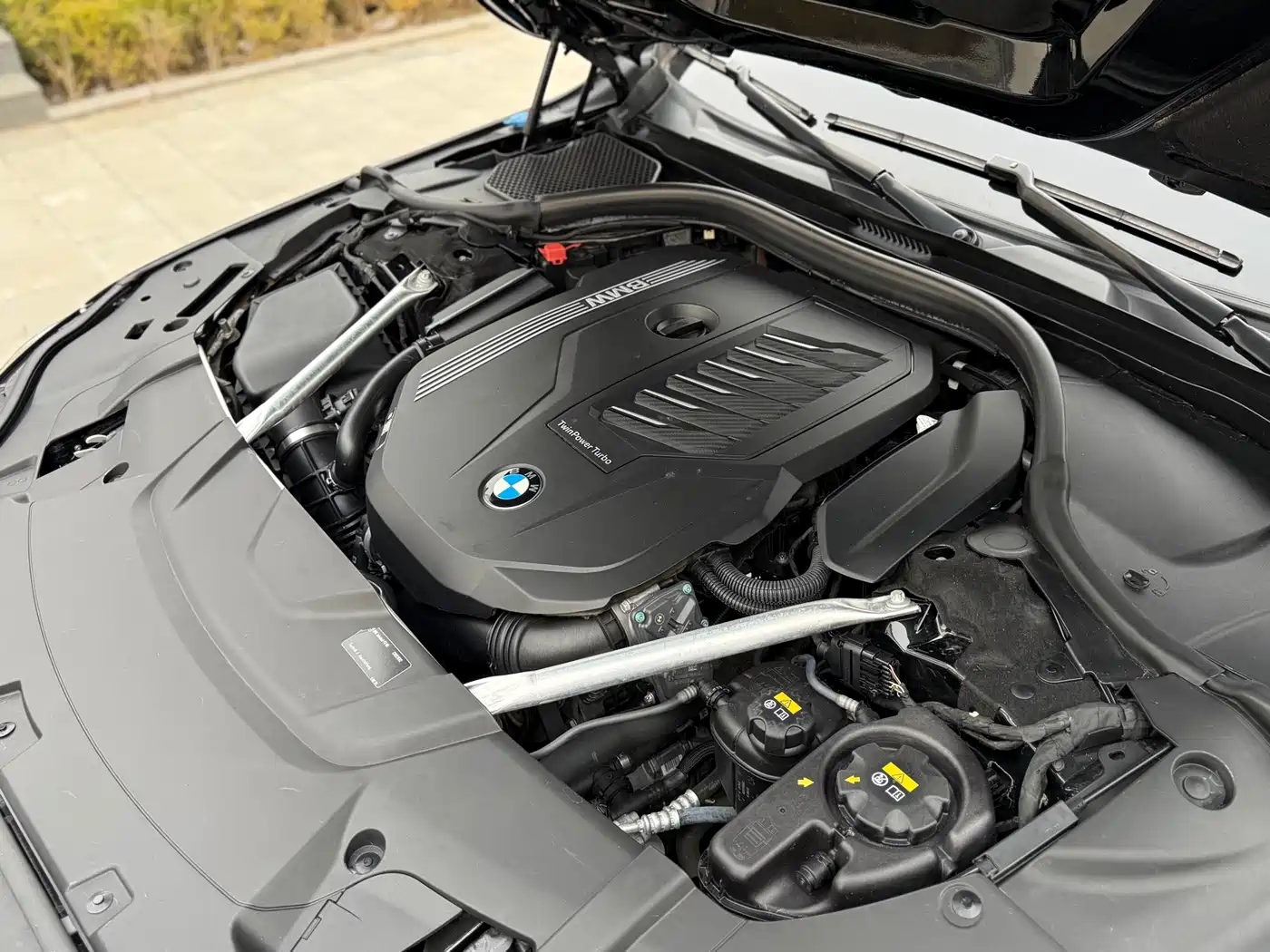 BMW 7 Series 2021 Model 740Li xDrive Executive M Sport Package фото 40