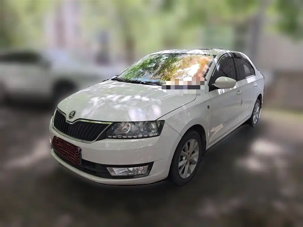 Škoda Rapid 2016 1.6L Automatic Pioneer Edition фото 2