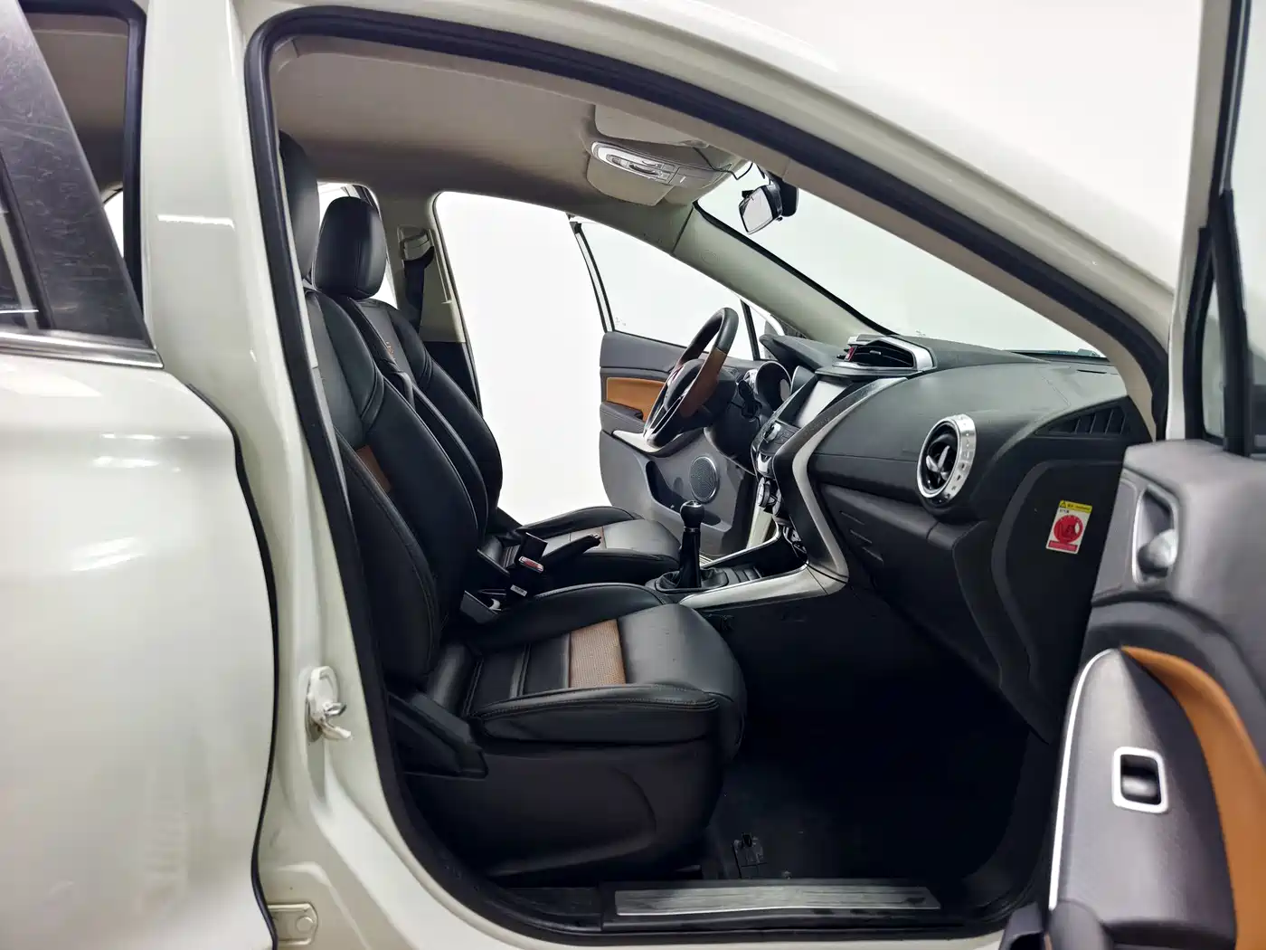 BYD Yuan 2016 2016 1.5L Manual Luxury