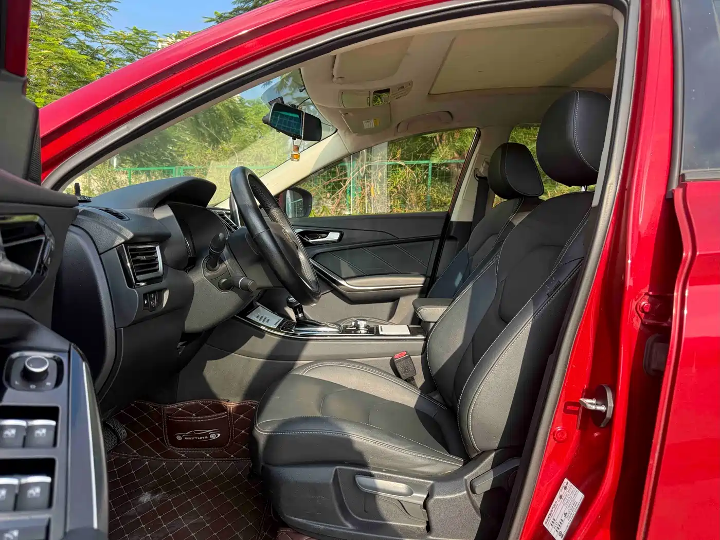 FAW Senya R9 2018 2018 1.2T Automatic Luxury Smart Premium