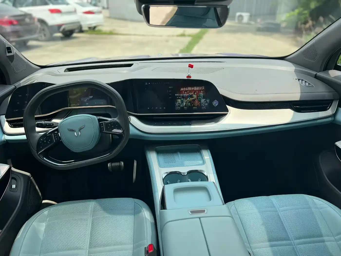 2025 Hongqi Tian Gong 08