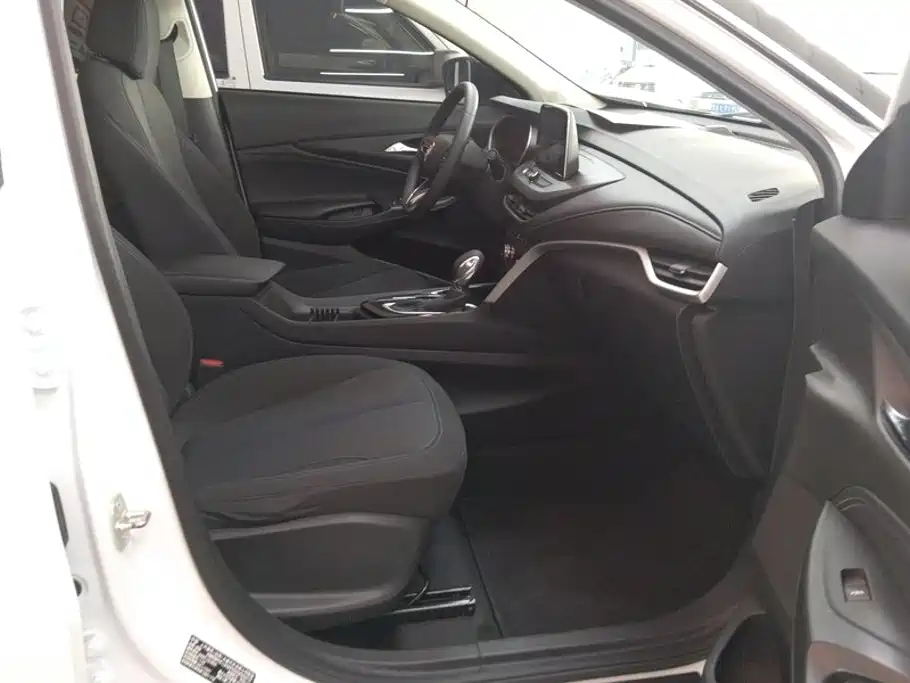 Photo 8 - Buick Encore