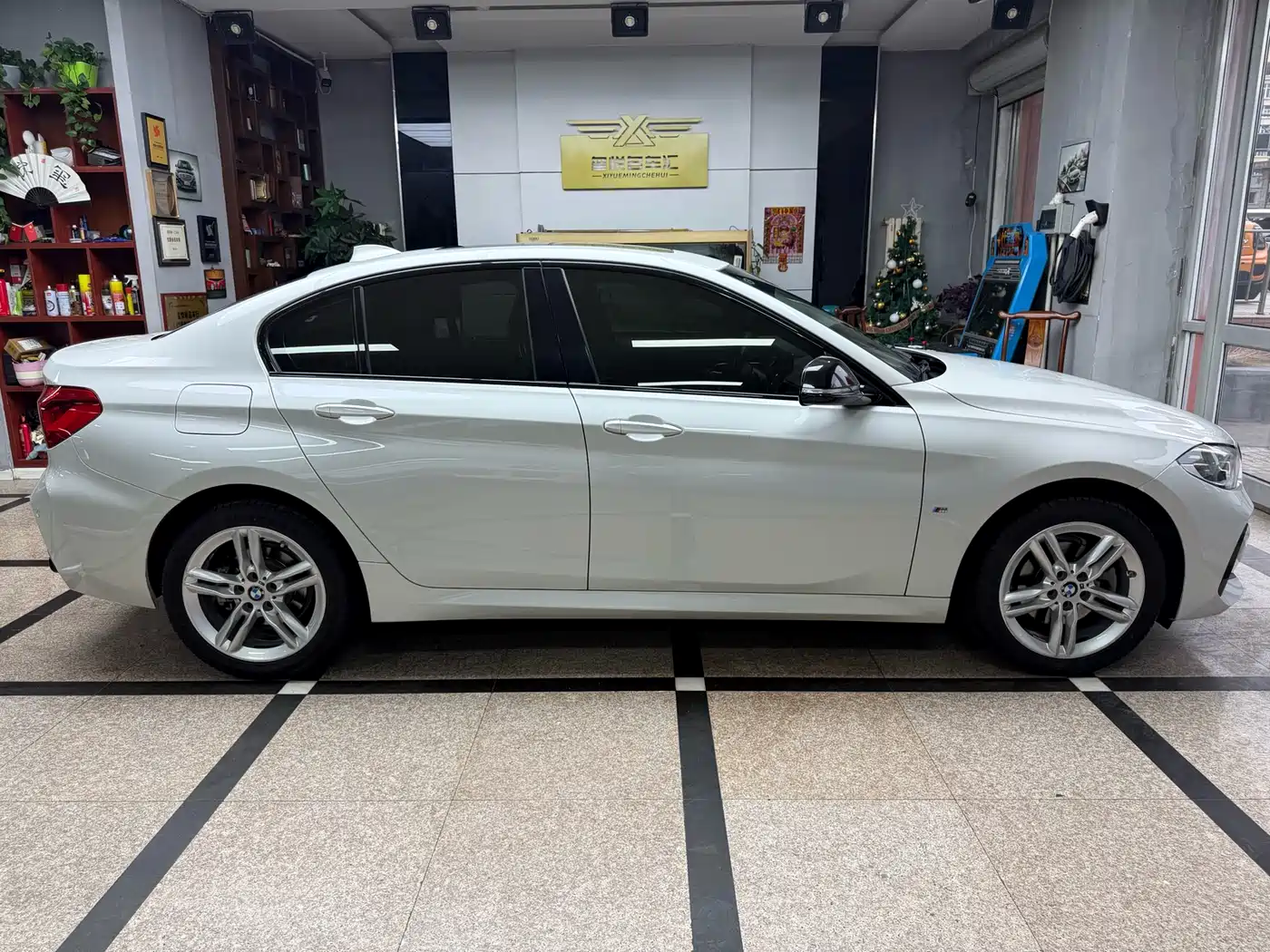 BMW 1 Series 2021 Facelift 120i M Sport Shadow Edition фото 4
