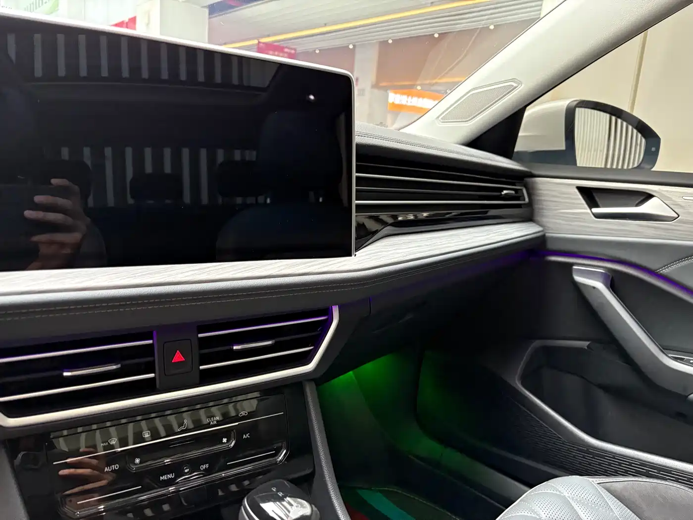 Volkswagen Sagitar 2025 Facelift 300TSI DSG Excellence Edition фото 8