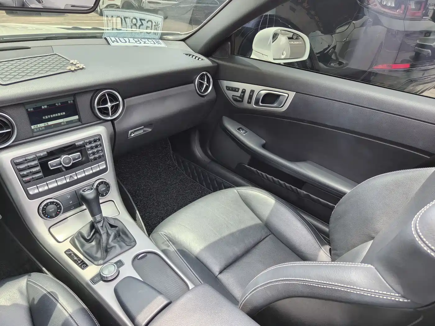Mercedes-Benz SLK-Class 2011 SLK 200 Fashion фото 7