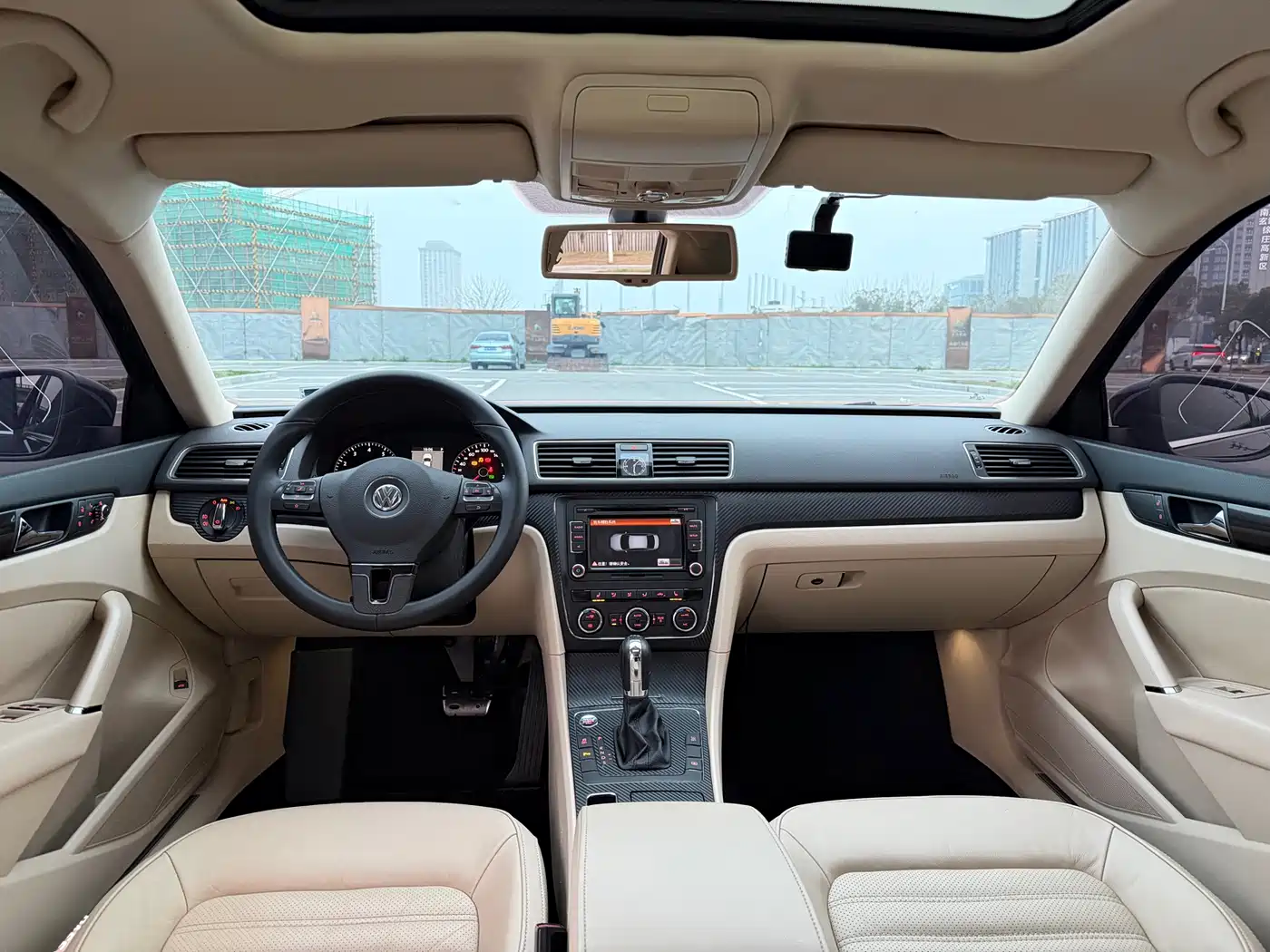 Volkswagen Passat 2014 1.8TSI DSG Executive Edition фото 7