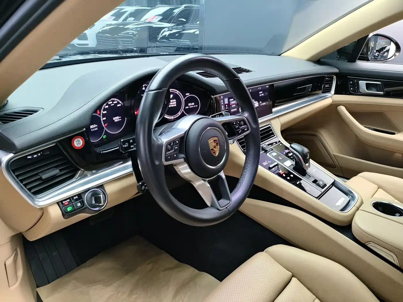 PORSCHE PANAMERA