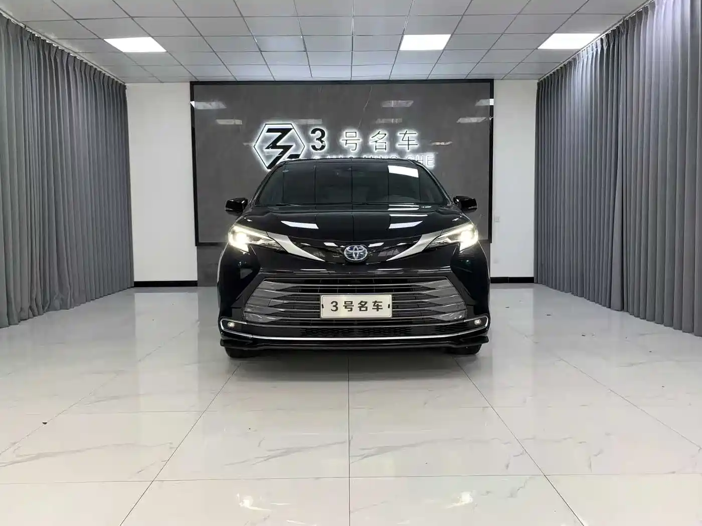 Toyota Sienna 2021 2.5L Hybrid Premium Edition