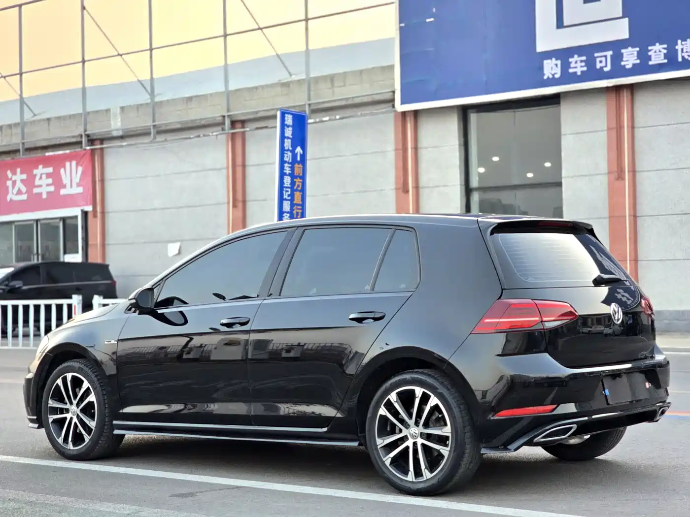 Volkswagen Golf 2018 280TSI Automatic R-Line Model фото 4