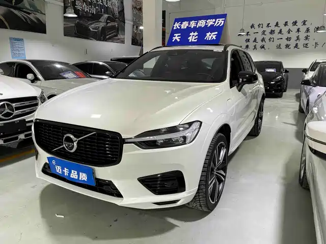 Volvo XC60 PHEV T8, E гибрид, Смарт Спорт