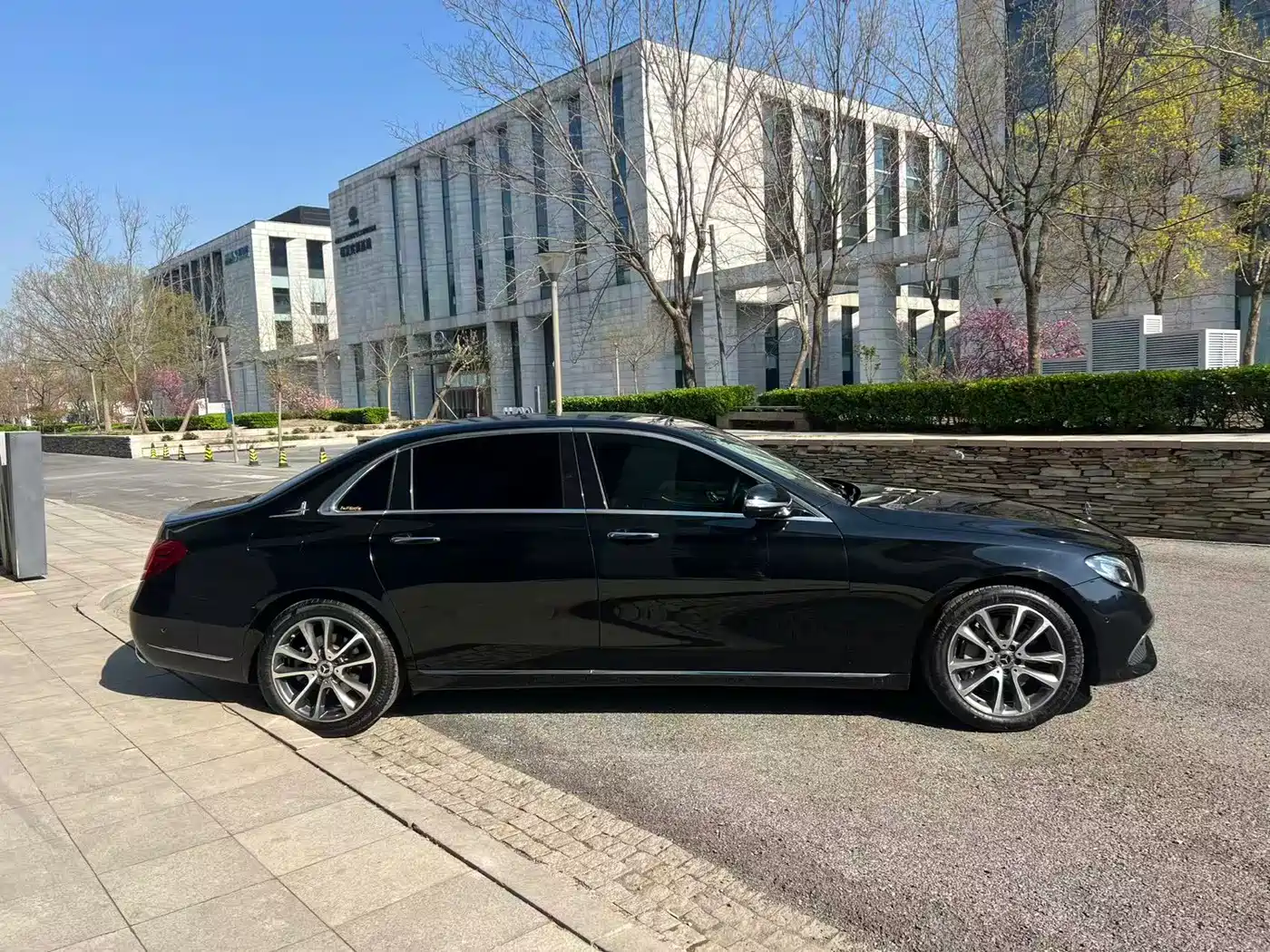 Mercedes-Benz E-Class 2019 Facelift E 300 L Luxury фото 4