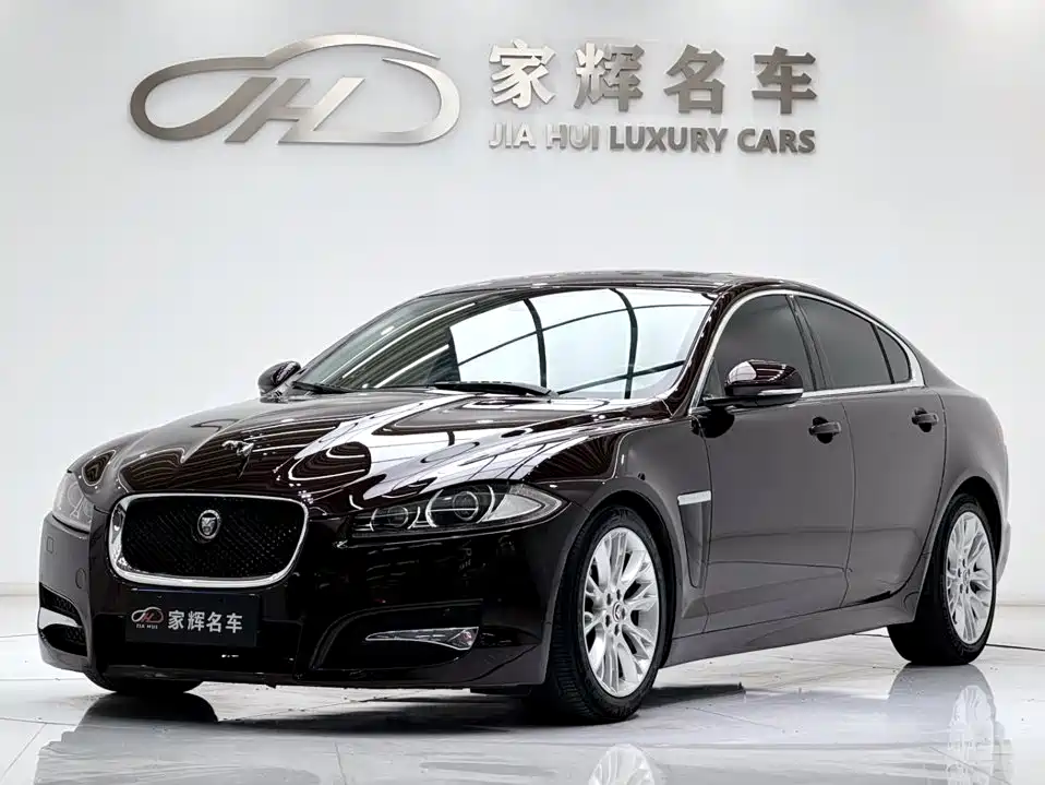 Фото 1 - Jaguar XF