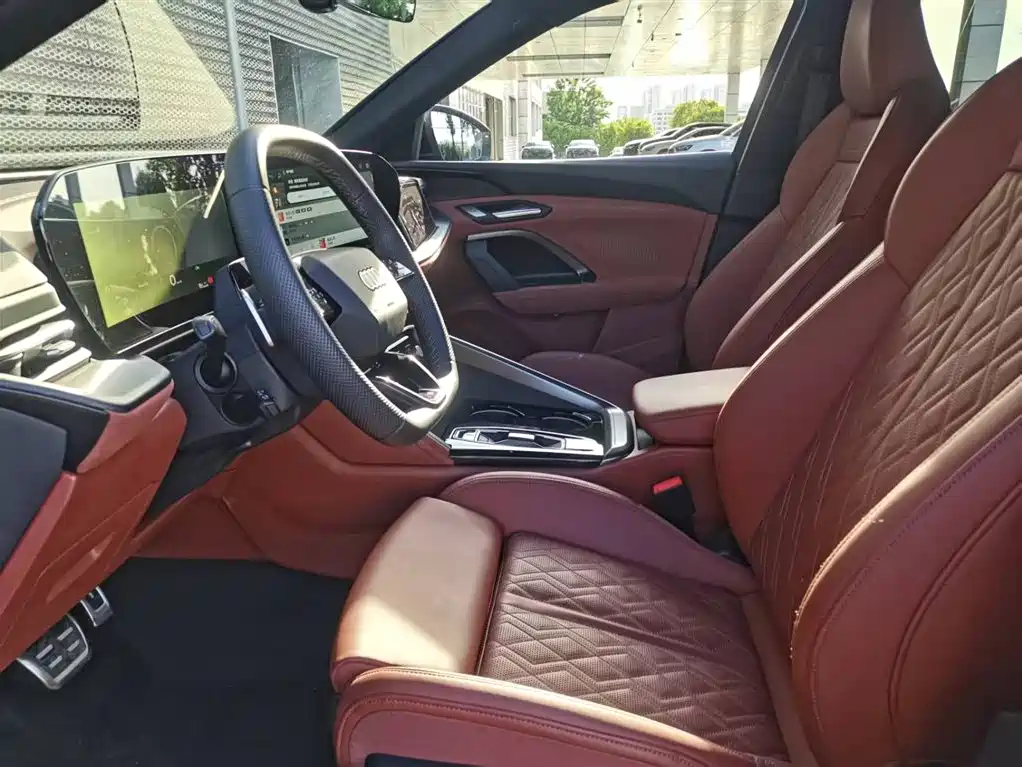 Audi Q5L 2026 Luxury Sport 150kW фото 9