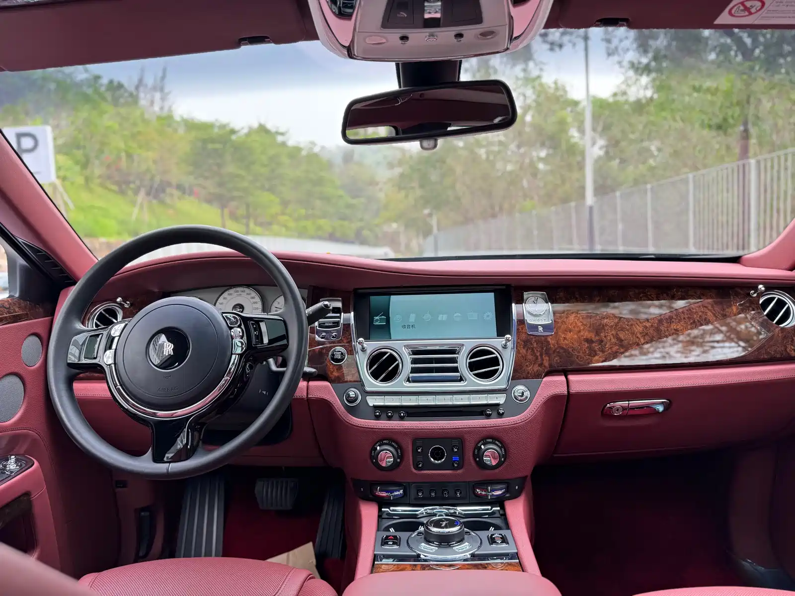 Фото 9 - Rolls-Royce Ghost