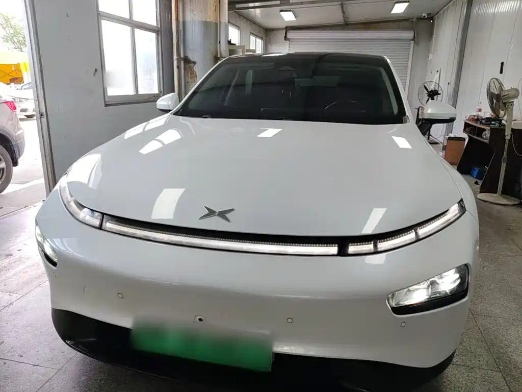Фото 3 - XPeng P7