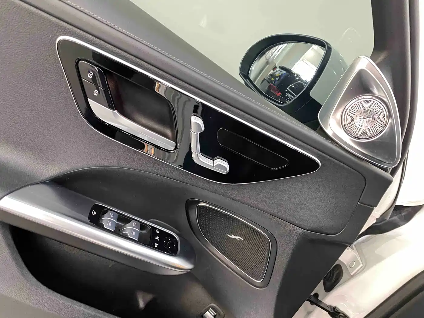 Mercedes-Benz C-Class 2024 C 260 L Sport фото 5
