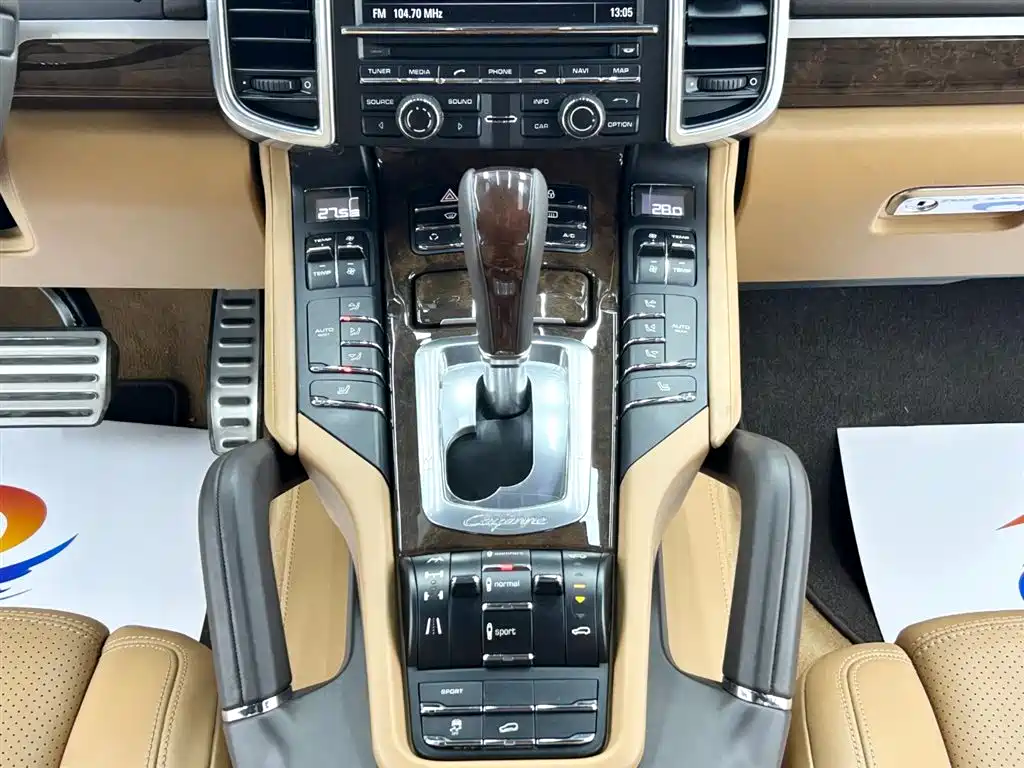 Porsche Cayenne 2011 Cayenne 3.0T фото 15