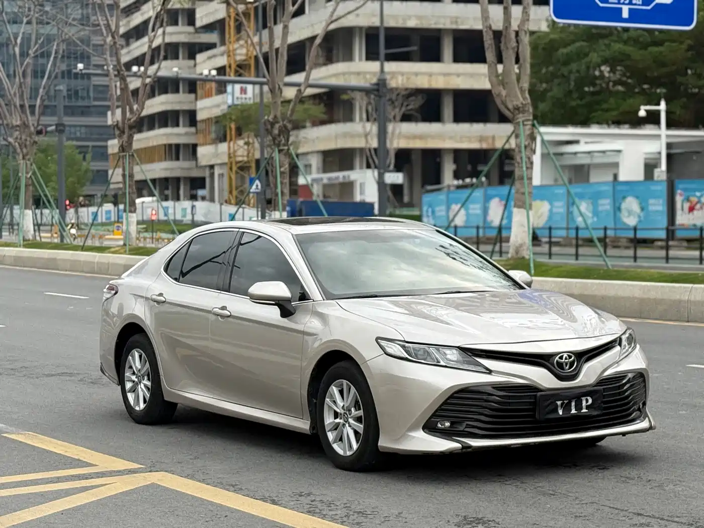 Toyota Camry 2018 2.0E Elite Edition фото 3