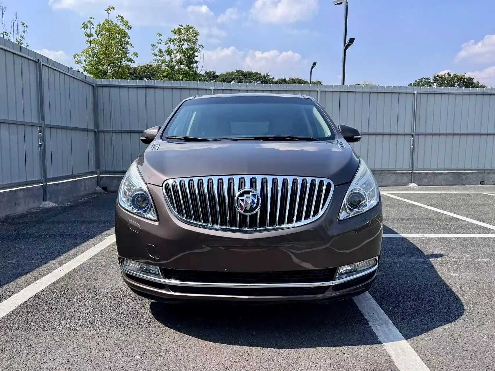 Фото 2 - Buick GL8