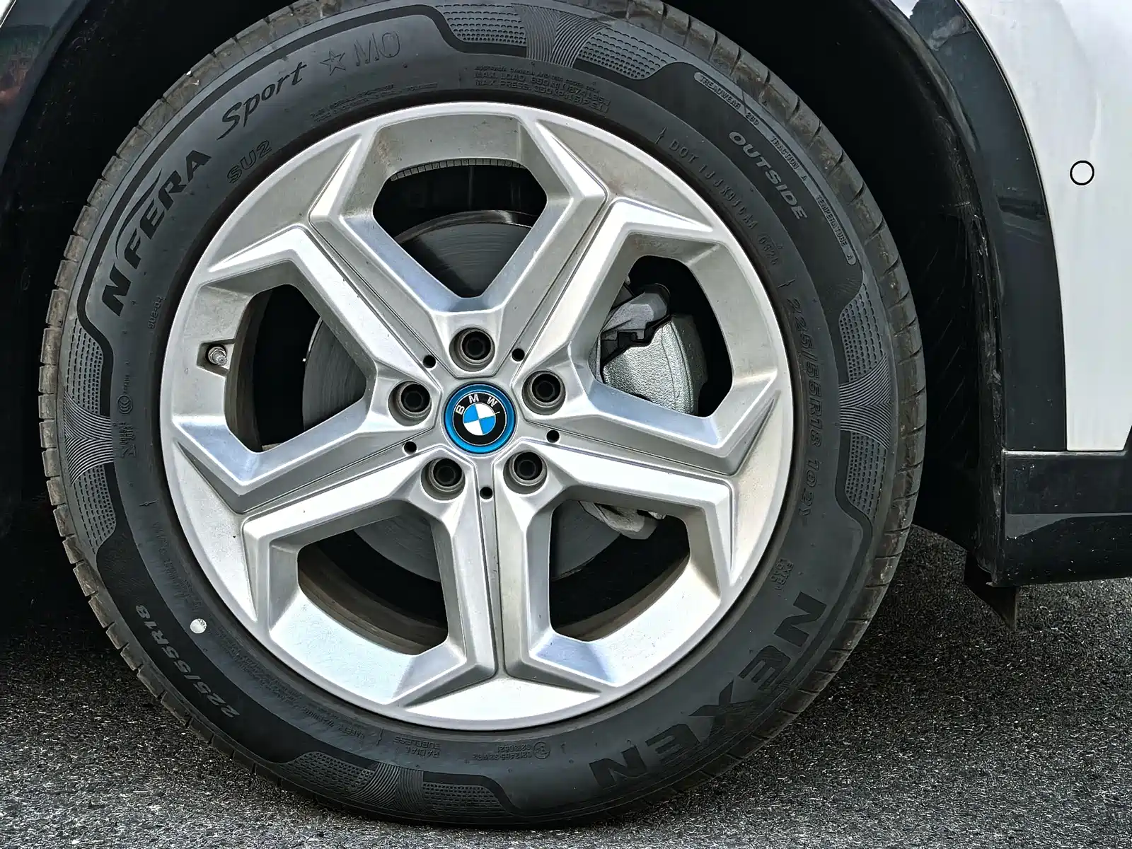 Photo 20 - BMW iX1