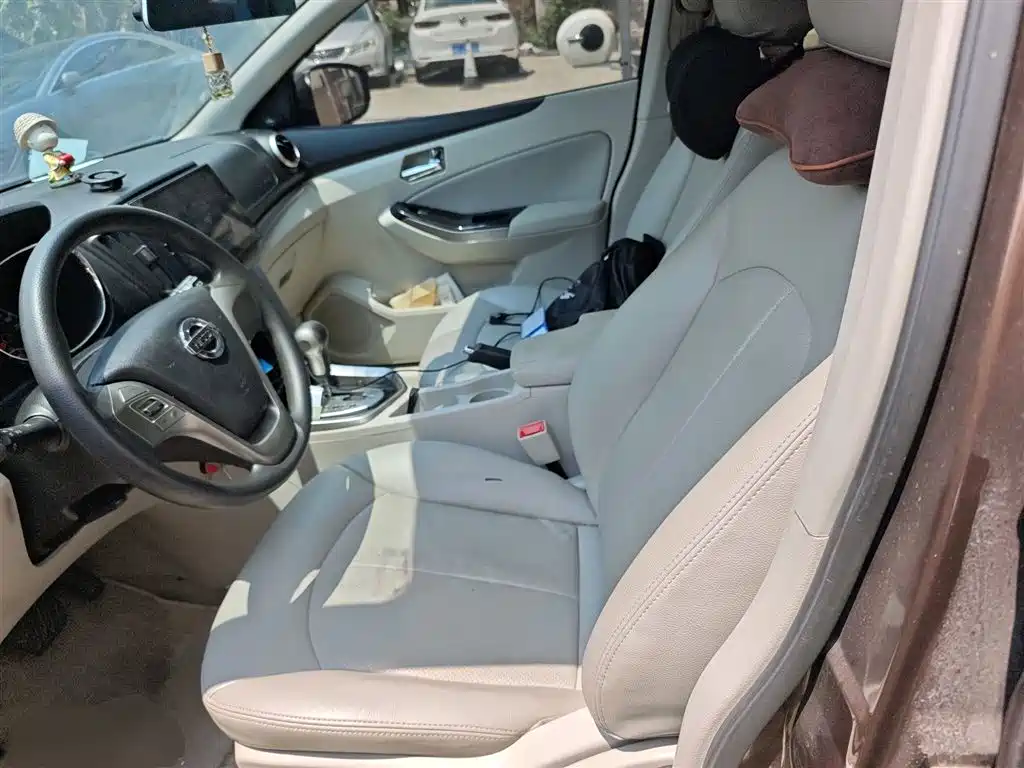 Venucia T70 2017 2016 2.0L CVT Rui Xing Edition