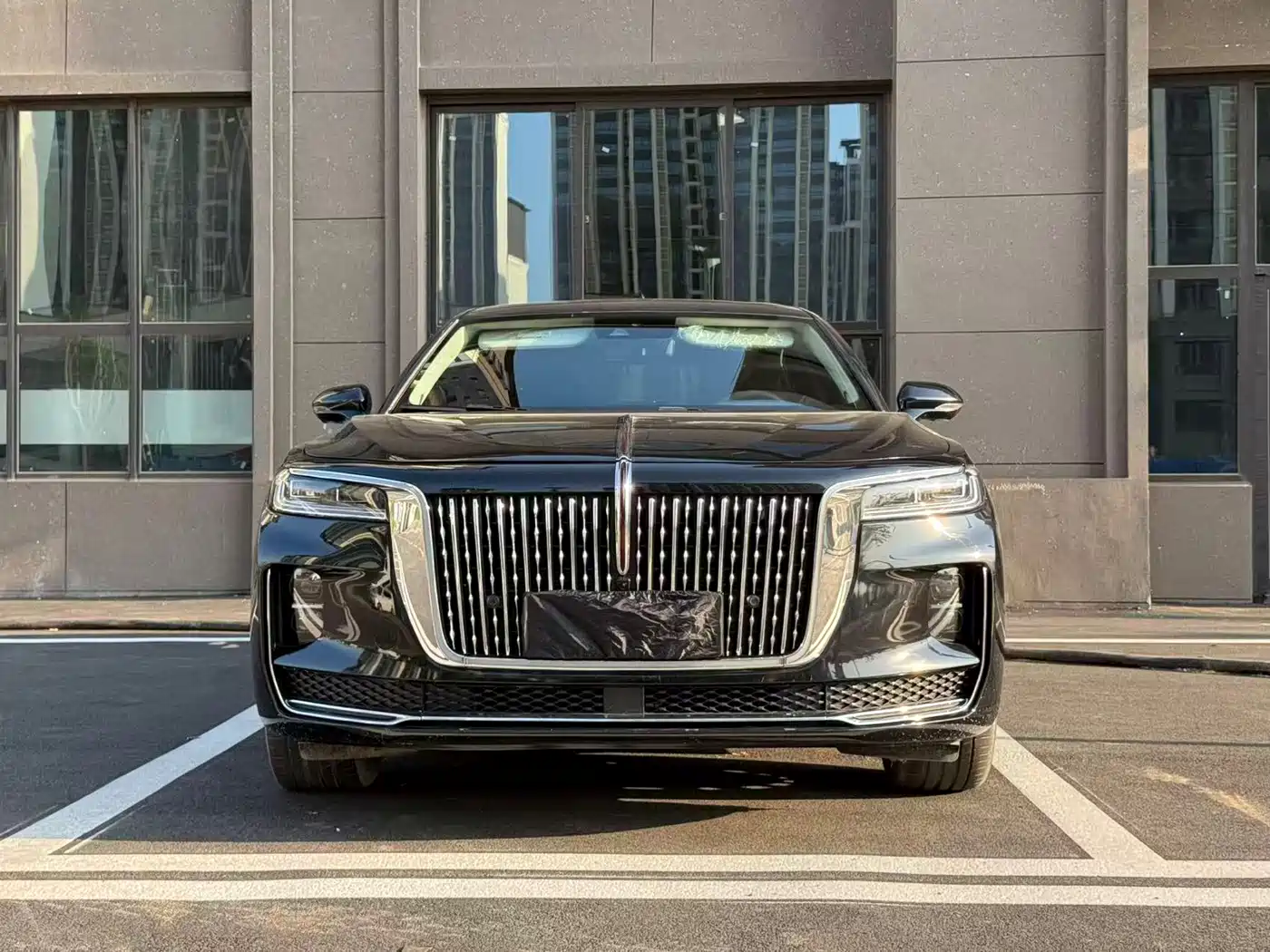 Hongqi H9 2020 3.0T Smart Connection Qi Chang Edition фото 2