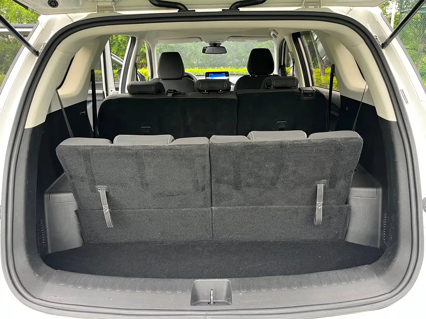 Baojun 530 2019 2019 1.5T Manual Elite (7-seater) China V